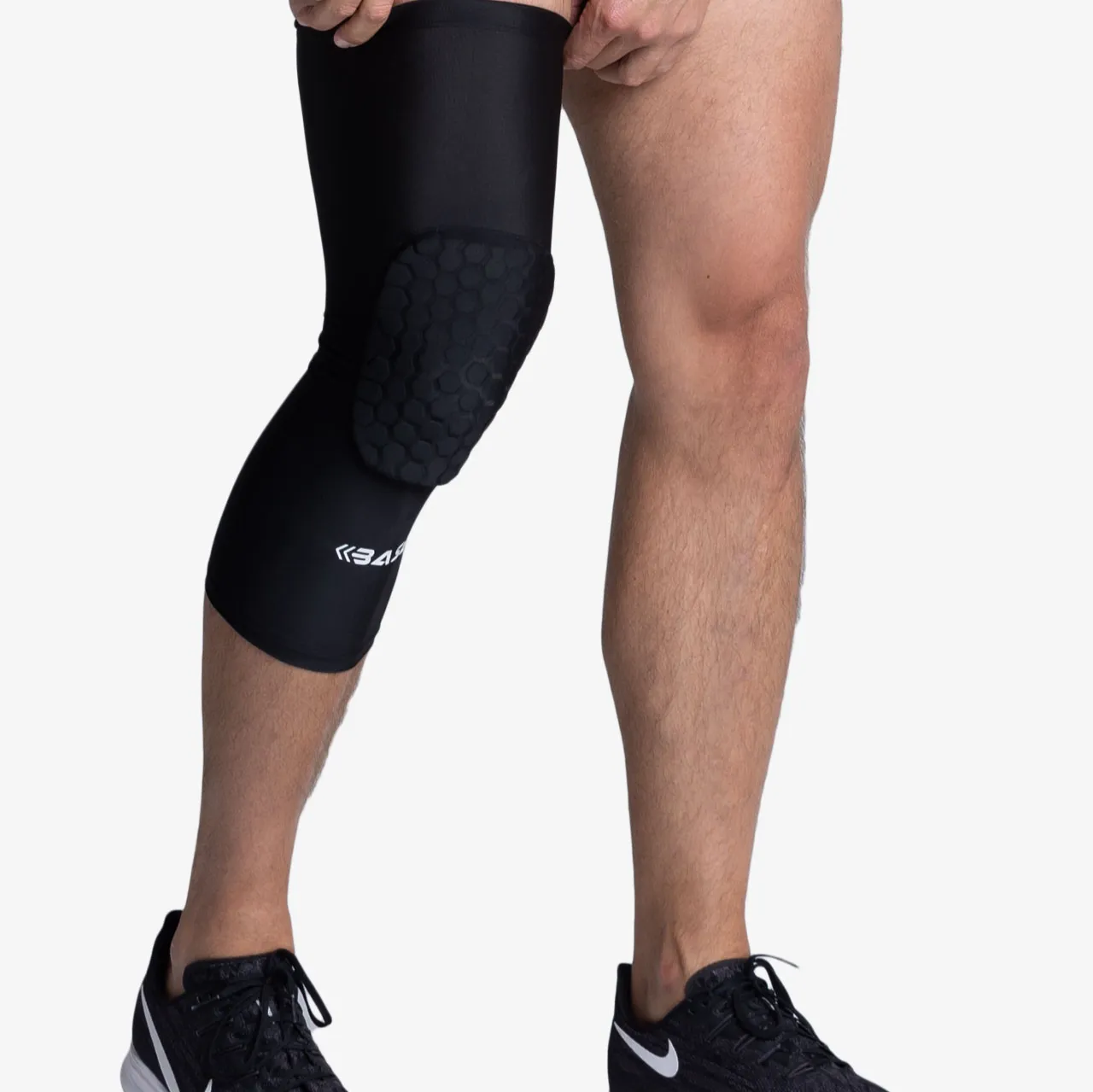 Base Core Square Padded Knee Guard