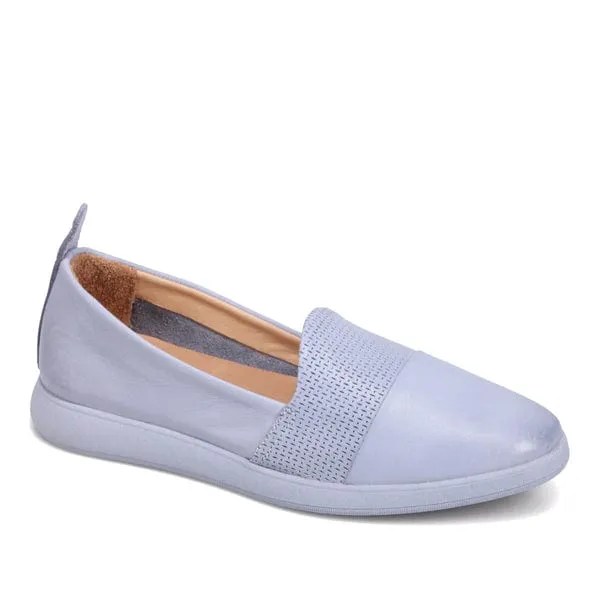 Bueno Women's Quest Slip Ons- Lilac