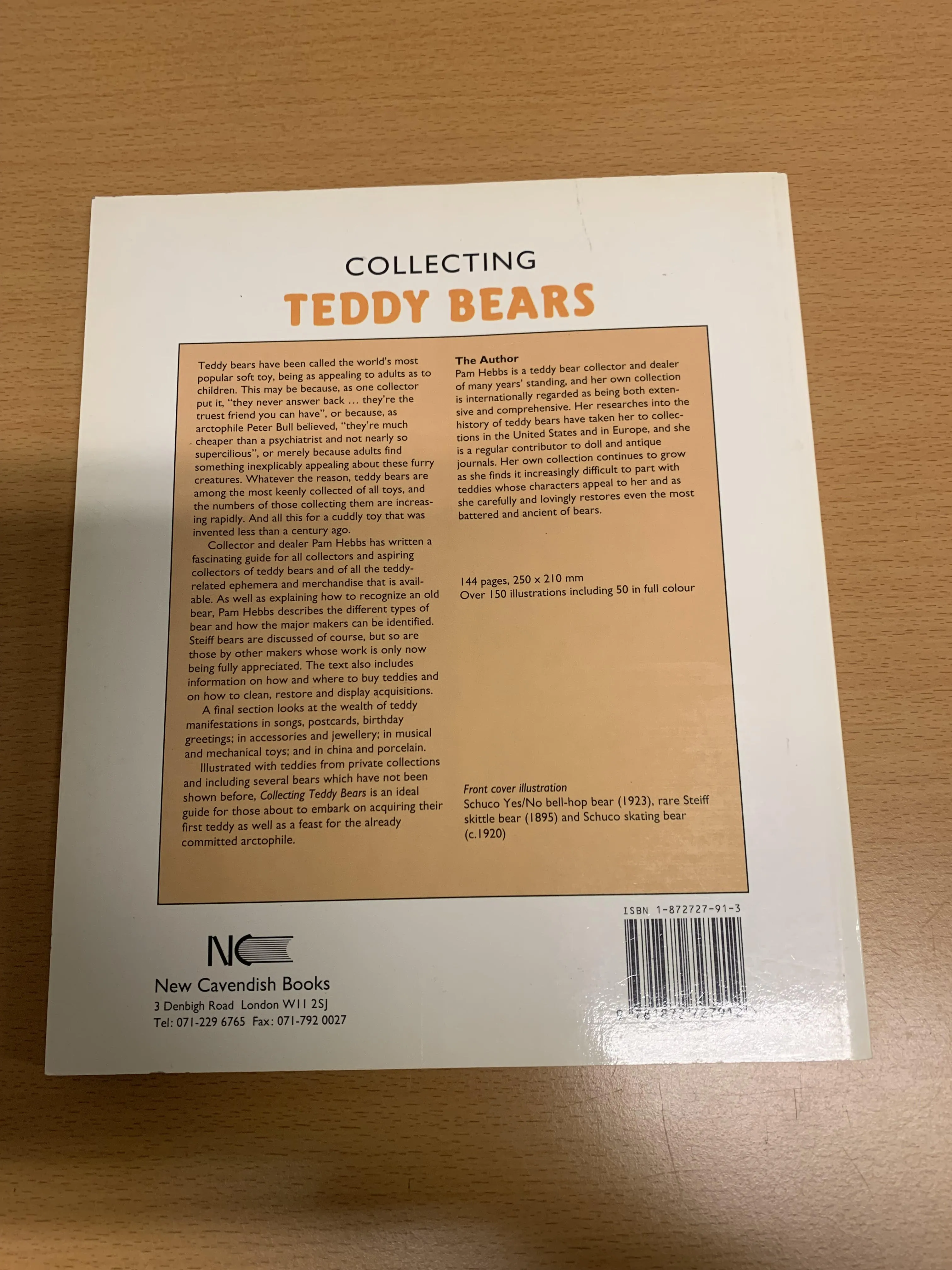 Collecting Teddy Bears softcover book  by Pam Hebbs -(Signed by Author)