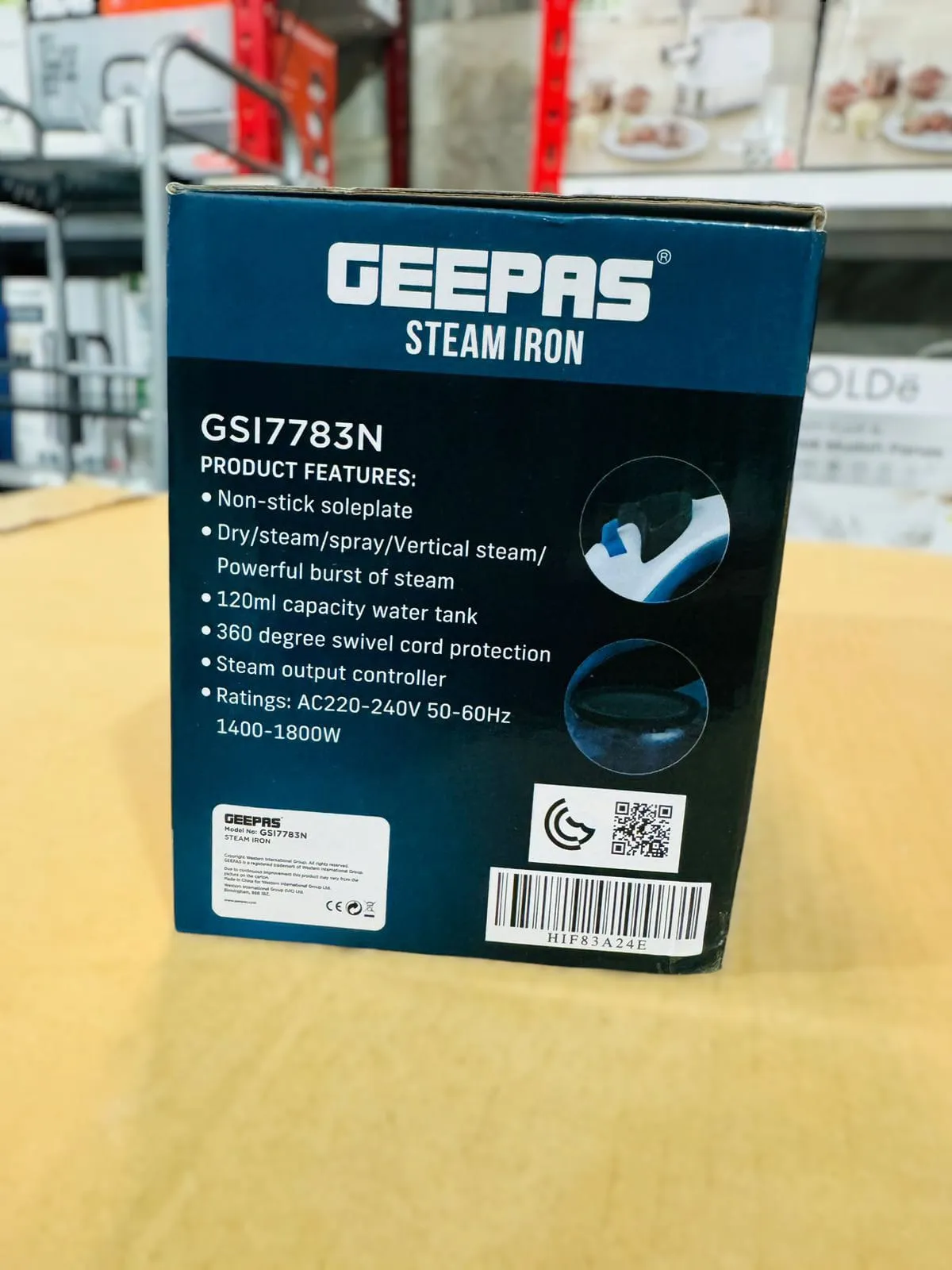 GEEPAS 1800W Steam Iron-7783