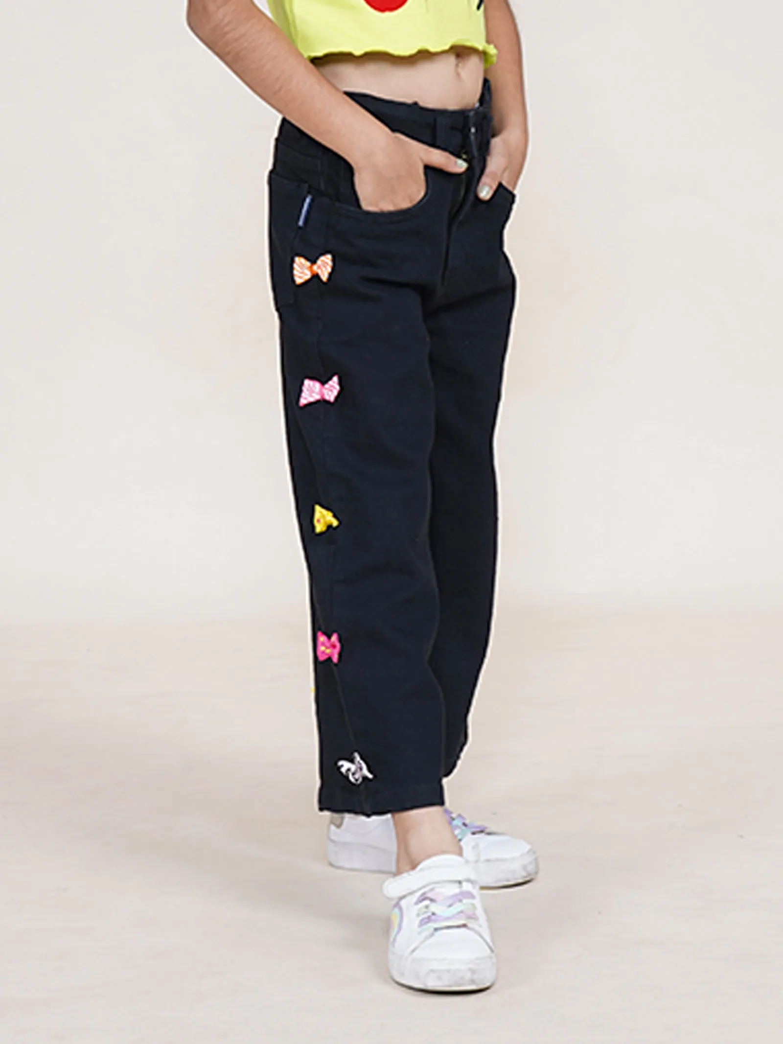 Girls Multiple Small Bow Detailed Jeans