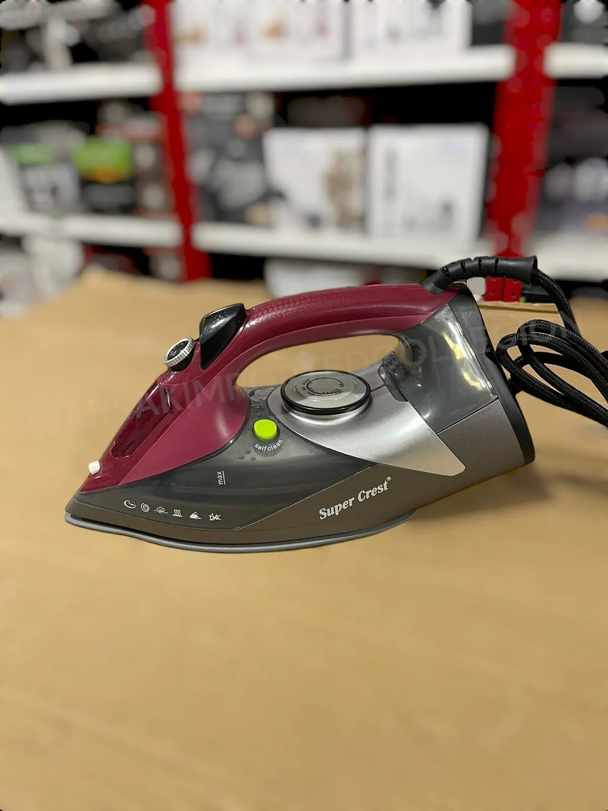 Super Crest Steam Iron SCT-1002