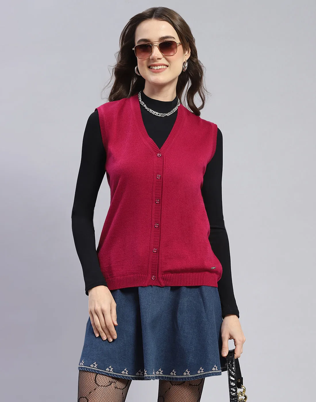 Women Pink Solid V Neck Sleeveless Cardigan