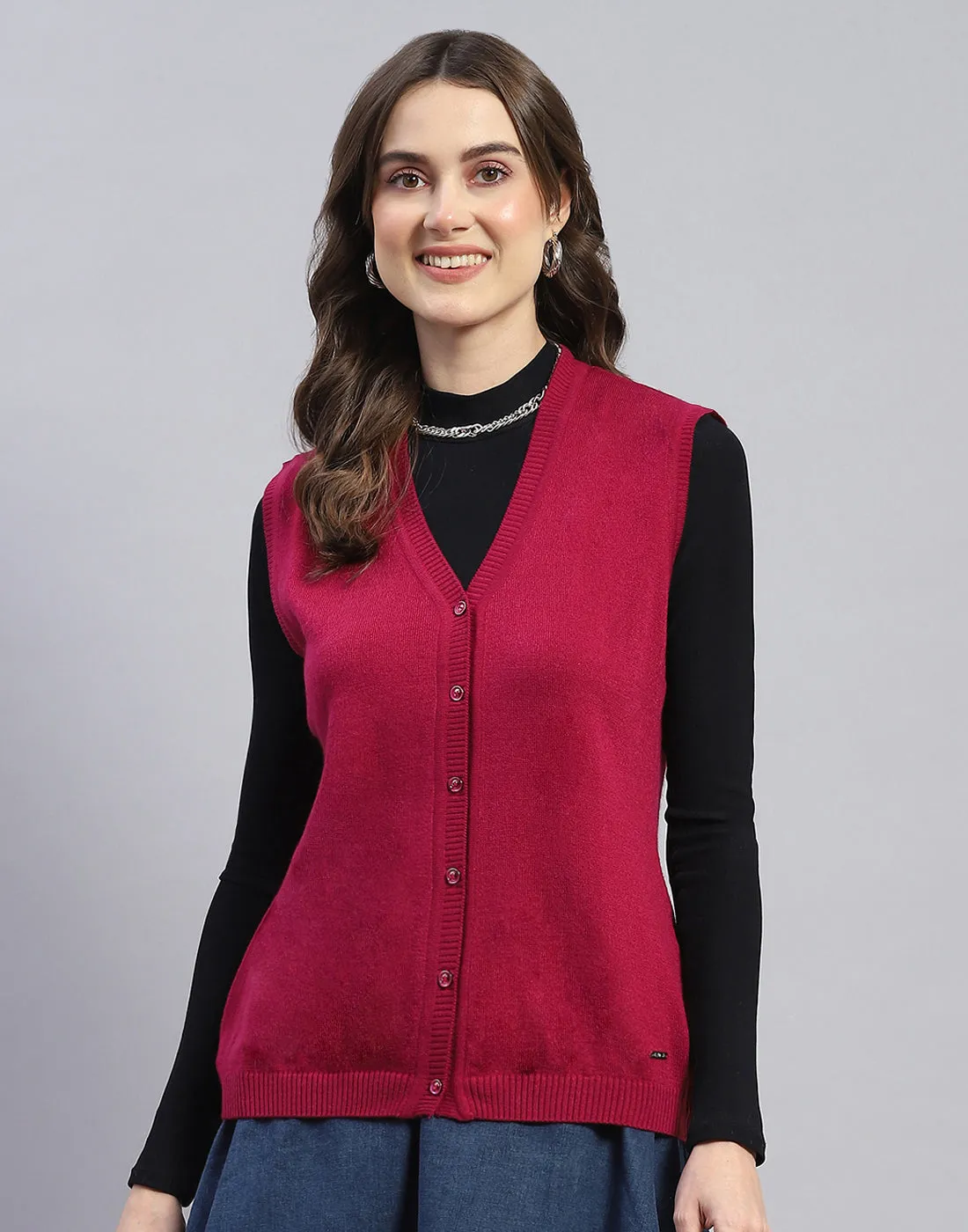 Women Pink Solid V Neck Sleeveless Cardigan